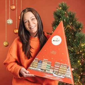 chokolade-marcipan-julekalender-roed-fra-cocoture